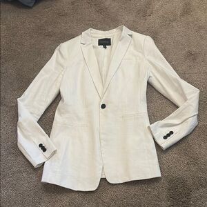 Banana Republic Long and Lean White Blazer (size 6 Tall)